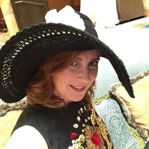 Meet your Posher, Aymii